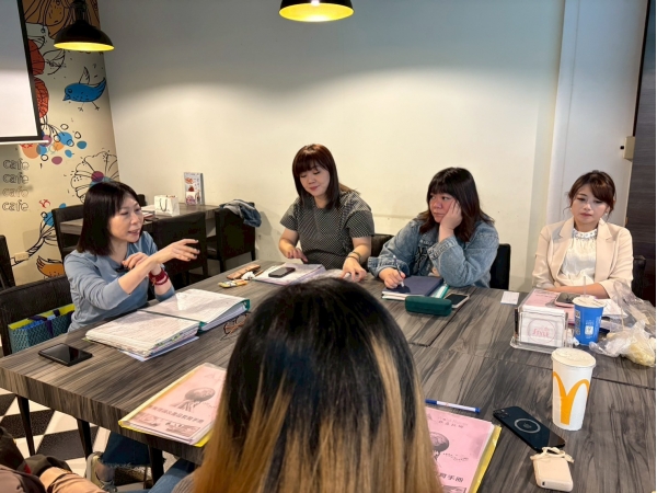 LINE_ALBUM_2025.11月-店務會議_261007_14