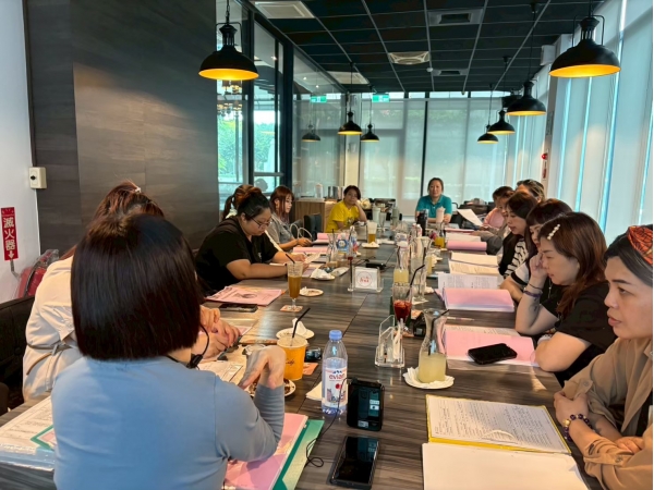 LINE_ALBUM_2025.9月 店員會議_261007_3