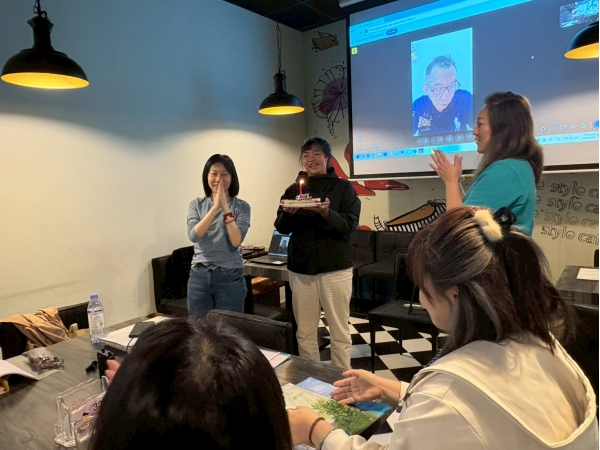 LINE_ALBUM_2025.11月-店務會議_261007_2